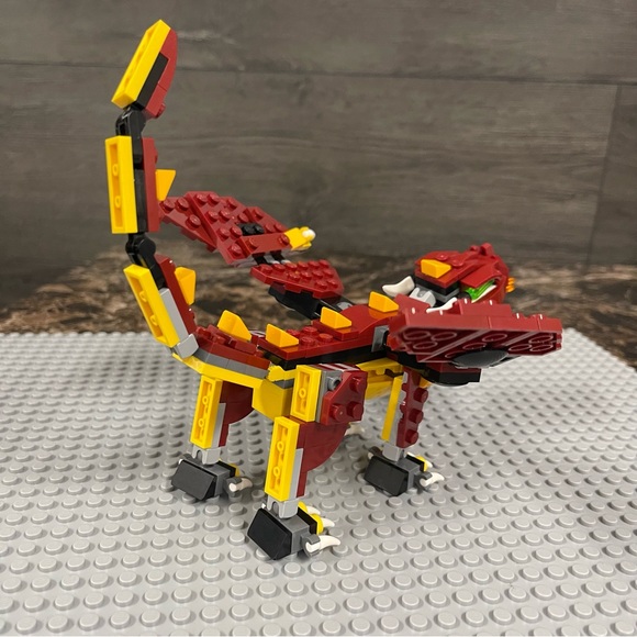 LEGO 31073 Mythical Creatures
3 in 1 Sets Mythical Creatures and Fire Dragon - Picture 5 of 8